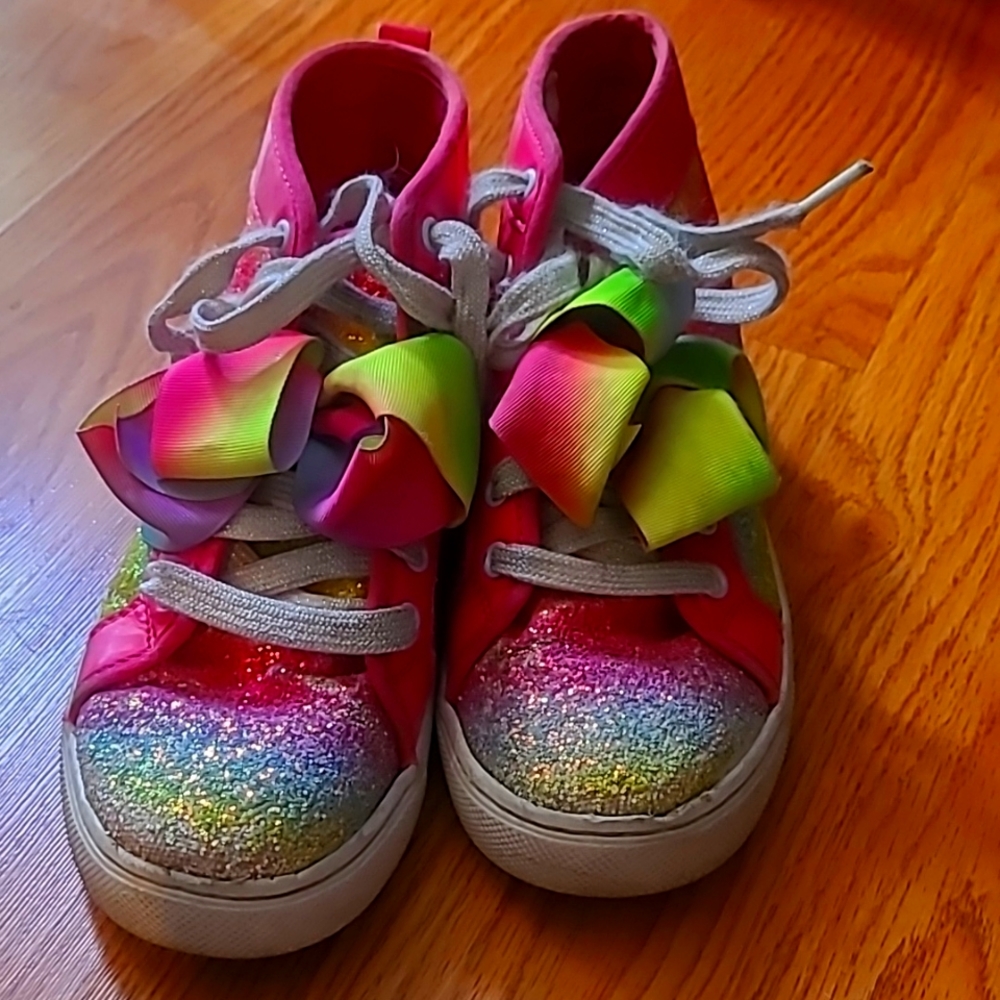 Girl, rainbow Jojo shoes